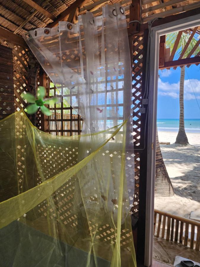Bice Camp Bucana Beach Ель-Нідо Екстер'єр фото